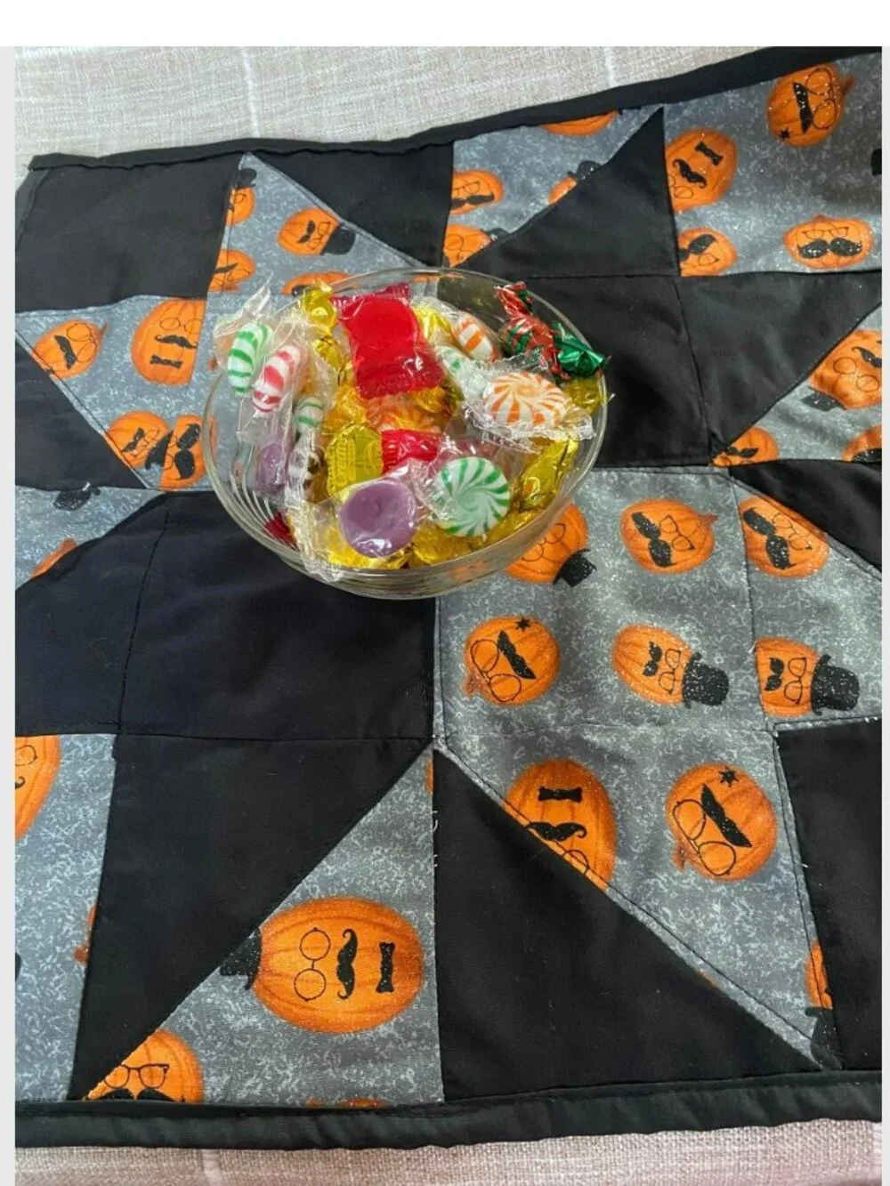 Halloween Set of 5 placemats NEW